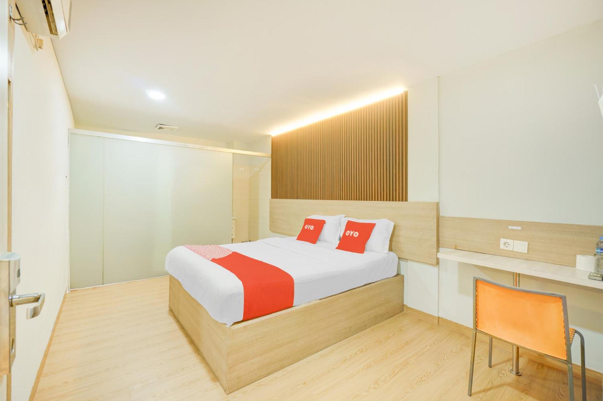 Dancenter Tanjung Duren Near Mall Citraland Formerly Suba Hotel Jakarta Exterior photo